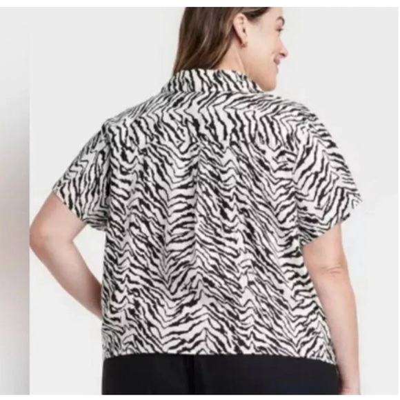 Ava & Viv Women’s Button Front 2X Shirt Oversized Linen Blend Animal Print - Picture 3 of 10